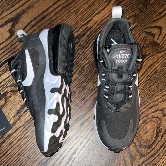NEW NIKE AIRMAX 270 REACT - Picture 3 of 8